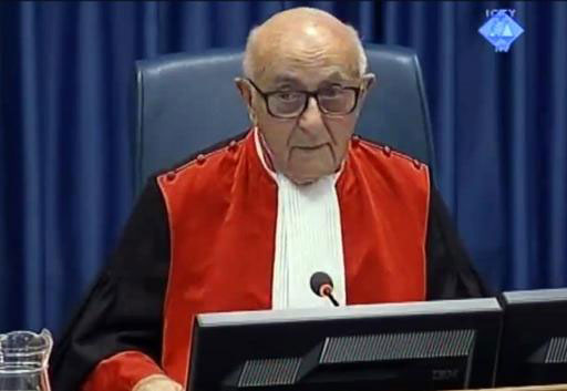 Мерон Шешељу мери слободу